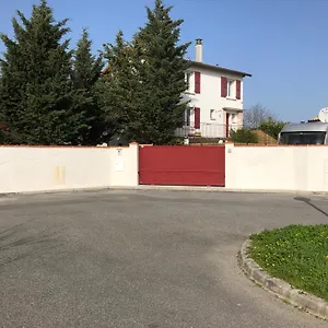 La Libellule 5 2 Sdb 2 Wc Grand Jardin Et Parking Prive Toulouse